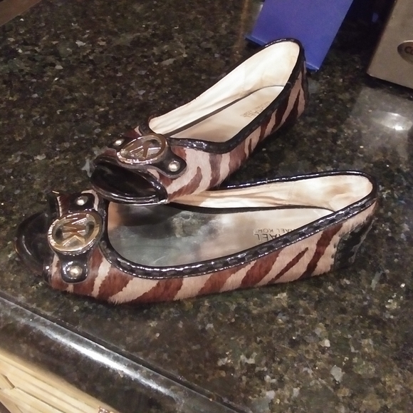 Michael Kors Flats shoes - Picture 4 of 7